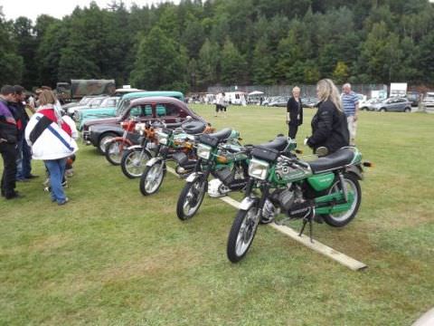 Photo Exposition de voitures anciennes