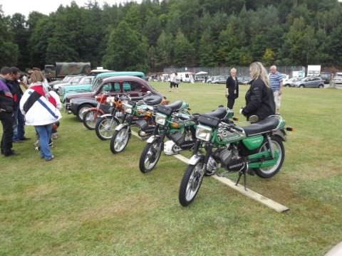 Exposition de voitures anciennes