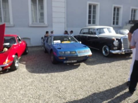 Exposition de voitures anciennes au Saarbrücker Schloß