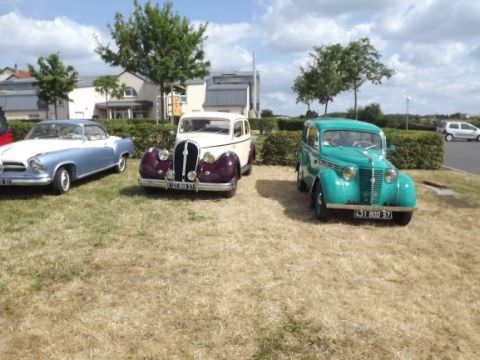 Photo expo auto en soutien a la petite Elena