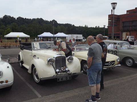 Photo Retromobile des Mineurs