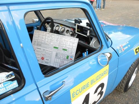 Photo Navigation Automobile octobre rose