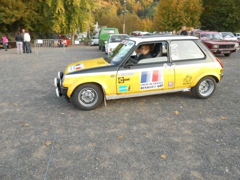 Photo Navigation Automobile octobre rose