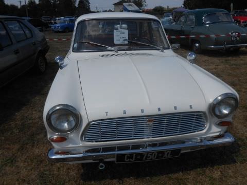 Photo Expo de Vehicules anciens