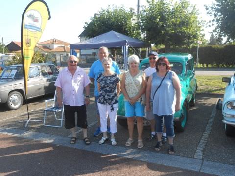 Photo Rassemblement de Véhicules Anciens