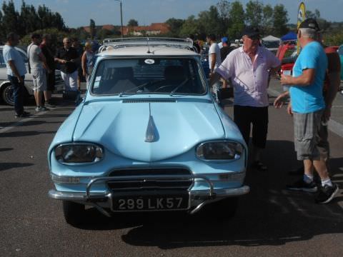 Rassemblement de Véhicules Anciens