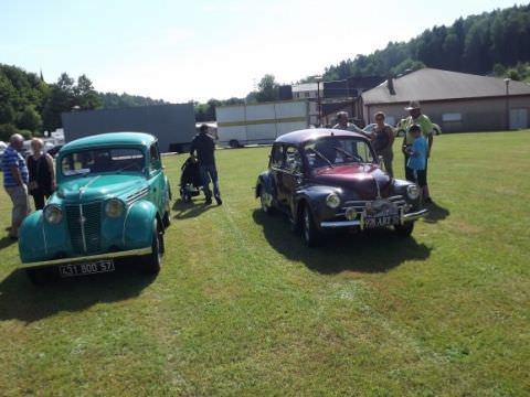 Photo Exposition de voitures anciennes