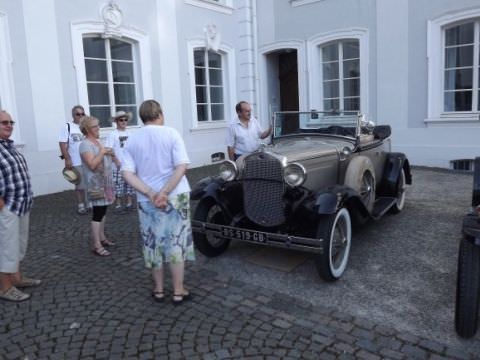 Photo Exposition de voitures anciennes au Saarbrücker Schloß